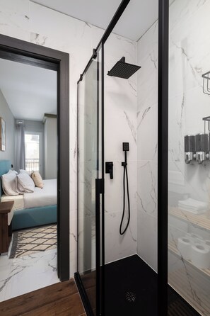 Apartamento, 2 habitaciones, vistas a la ciudad | Baño
