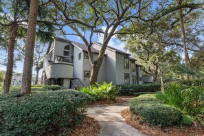 Exterior - Lagoon view, central location, Parkside villa (Kiawah Island)