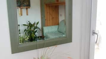 Chambre Standard Double ou avec lits jumeaux, balcon, vue montagne | Intérieur