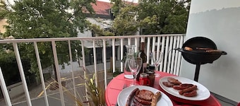 Grape place for 4 people, with washing machine, in the heart of Pully