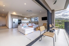 Interior - Casa Matcha, BRAND NEW! Ocean Views & Beach Club (Sardinal)