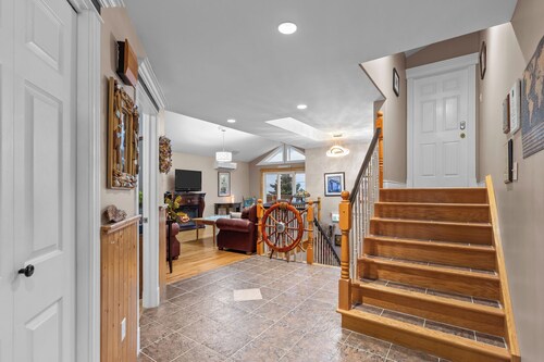 Spacious 5BR 4.5BA Coastal Home w/ Patio Fire Pit