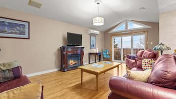 Smart TV, fireplace, offices