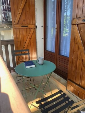 Outdoor dining - Appartement 40m² 1 chambre, parking et balcon (Aix-les-Bains)