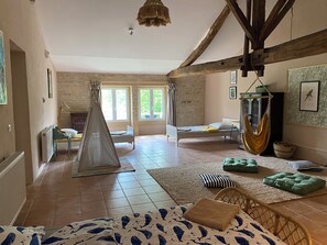 5 chambres, fer et planche Ă repasser, accĂšs Ă Internet, literie fournie