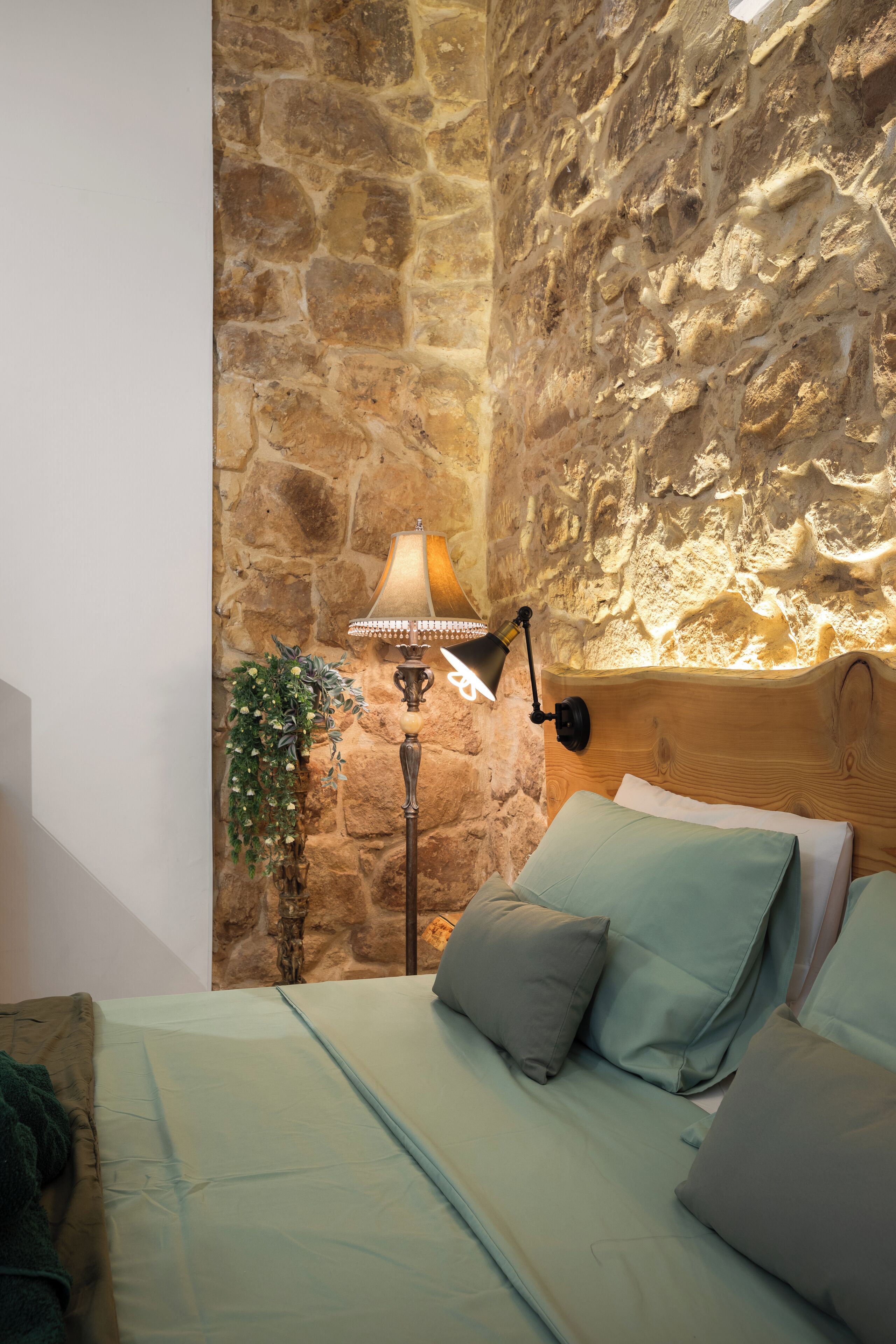 Cortinas blackout, tabla de planchar con plancha y wifi gratis 