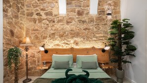 Apartment, 1 Queen Bed, City View | Blackout drapes, iron/ironing board, WiFi (free) - Classic APT with Internal Court Yard (Valletta)