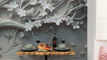 Departamento, 1 cama Queen size, vista a la ciudad | Restaurantes