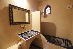Comfort Double Room, Balcony, Mountain View | Bathroom - Riad Ruh Fes (Fes)