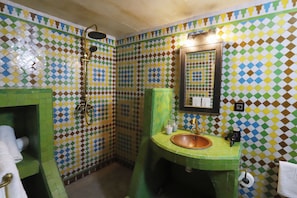 Chambre Triple Confort | Salle de bain