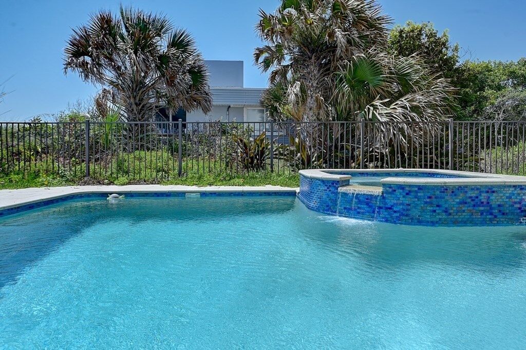 House, 4 Bedrooms | Pool