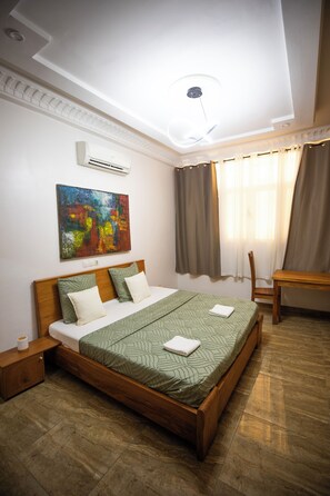 アイロン / アイロン台、WiFi、ベッドシーツ