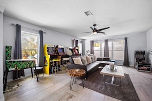 Maison, 5 chambres | Intérieur