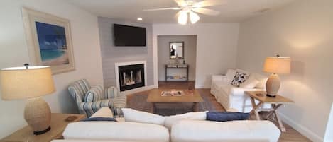 House, 3 Bedrooms | Living area