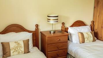 3 bedrooms, iron/ironing board, Internet, bed sheets