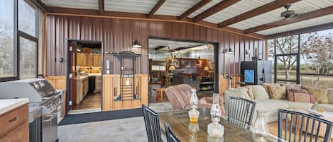 إستديو | المنشأة من الداخل