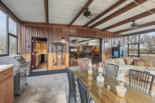 Cupid - Reindeer Ranch At Round Top Cabin