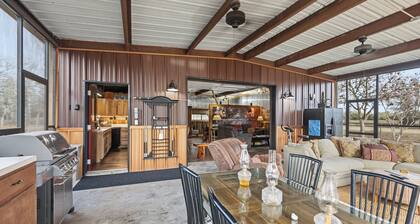 Cupid - Reindeer Ranch At Round Top Cabin