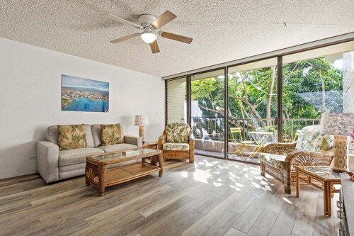 Big Island Kalanikai 215 1 Bedroom Condo