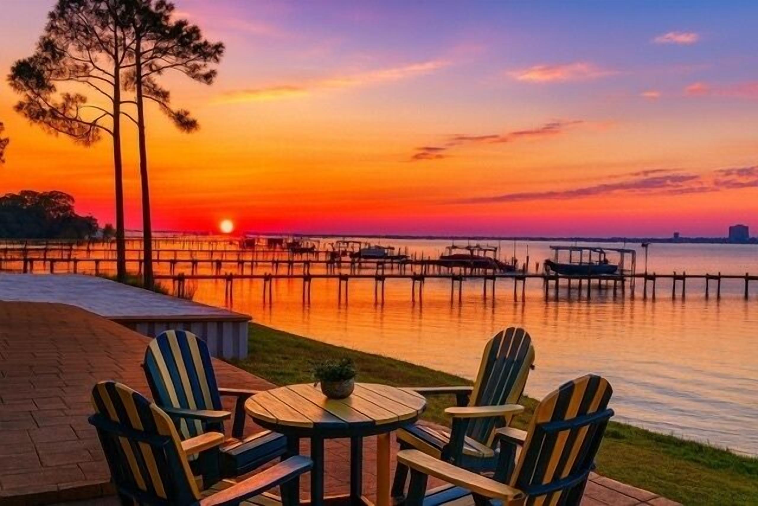 Talo, 5 makuuhuonetta | Ulkoruokailutilat