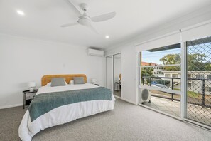 3 Schlafzimmer, Bügeleisen/Bügelbrett, WLAN, Bettwäsche