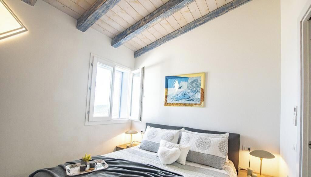 2 bedrooms, iron/ironing board, bed sheets