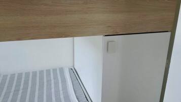 2 chambres, fer et planche Ă repasser, draps fournis