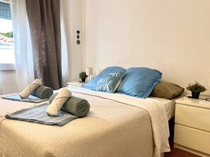 1 bedroom, iron/ironing board, WiFi, bed sheets - Migjorn Apartment: Perfect Location in Sitges (Sitges)