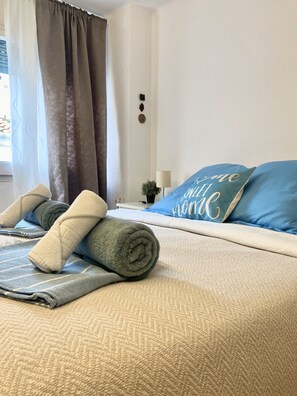 1 bedroom, iron/ironing board, WiFi, bed sheets - Migjorn Apartment: Perfect Location in Sitges (Sitges)
