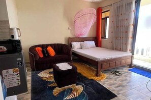 Iron/ironing board, WiFi, bed sheets - Bamburi Studio – Your Cozy Coastal Retreat for Rest & Relaxation (Mombasa)