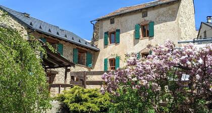 La Ferme des Astres: Einzigartiger Charme und atemberaubende Aussicht!