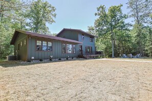 Exterior - Remodeled Luxury Lake Home 4BR/4BA + Bonus Space (Manitowish Waters)