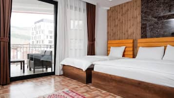 Eenvoudige driepersoonskamer | Gratis wifi