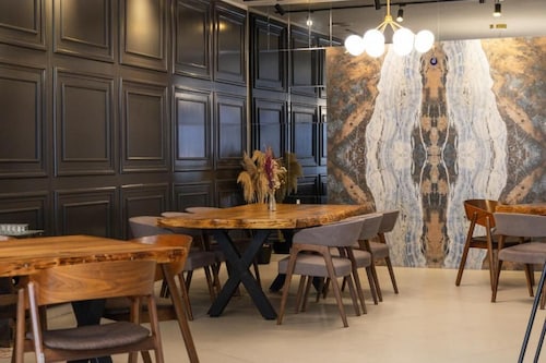 Denis Hotel