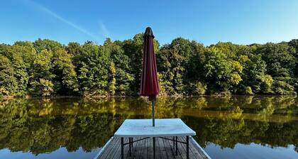 Spacious Home with Waterfront Views on Peaceful Countryside!