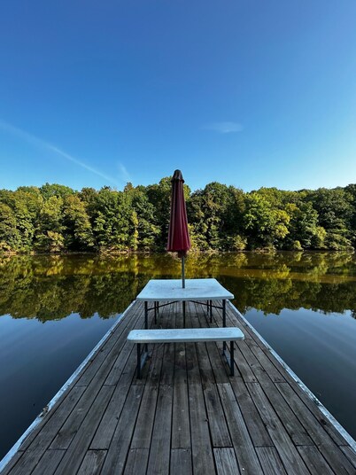 Spacious Home with Waterfront Views on Peaceful Countryside!