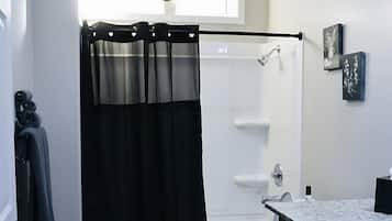 Shower, towels, shampoo
