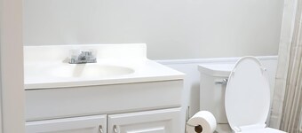 Ralls 2BR: Kitchen, Washer, 40m Digital Galaxy