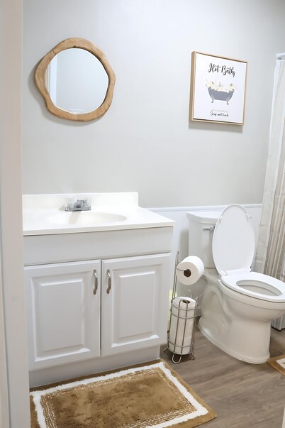 Ralls 2BR: Kitchen, Washer, 40m Digital Galaxy