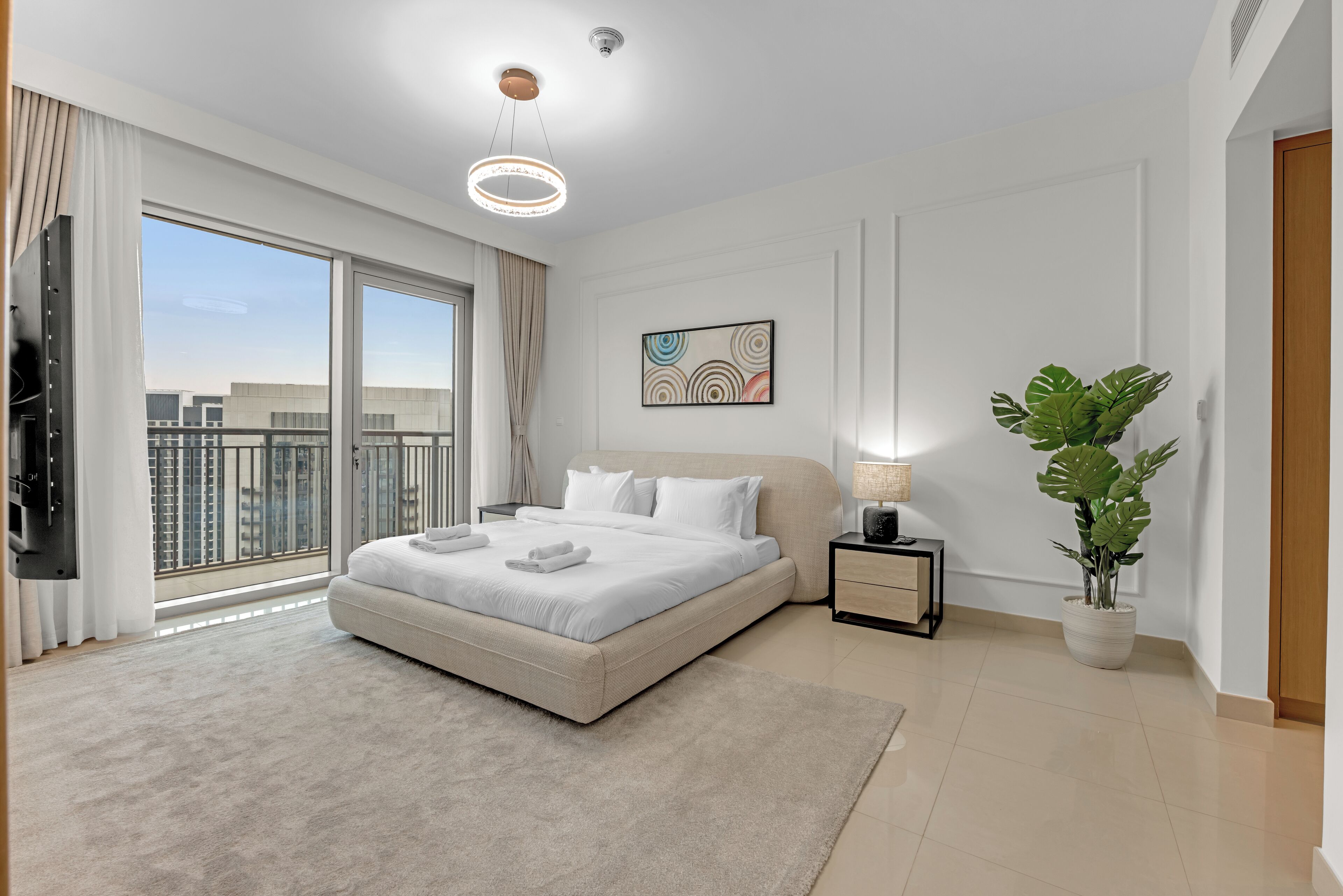 3 habitaciones, tabla de planchar con plancha, wifi y ropa de cama 