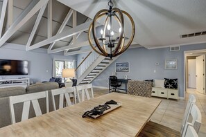 Interior - Sunset Rentals | Queens Grant 600 (Hilton Head Island)