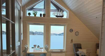 Cabin by the sea - a quiet gem in the Viksefjord