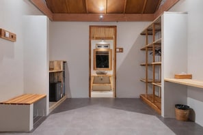 Interior - D'Lagoon Dive Resort (Pulau Lembeh)