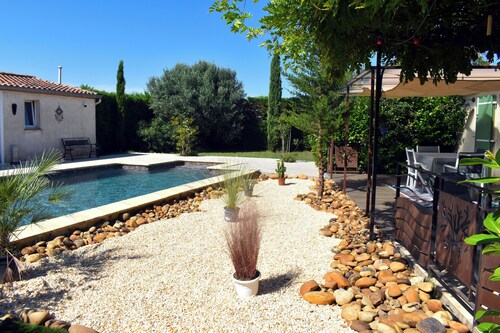 CHARMING PROVENCAL HOUSE NEAR PONT DU GARD