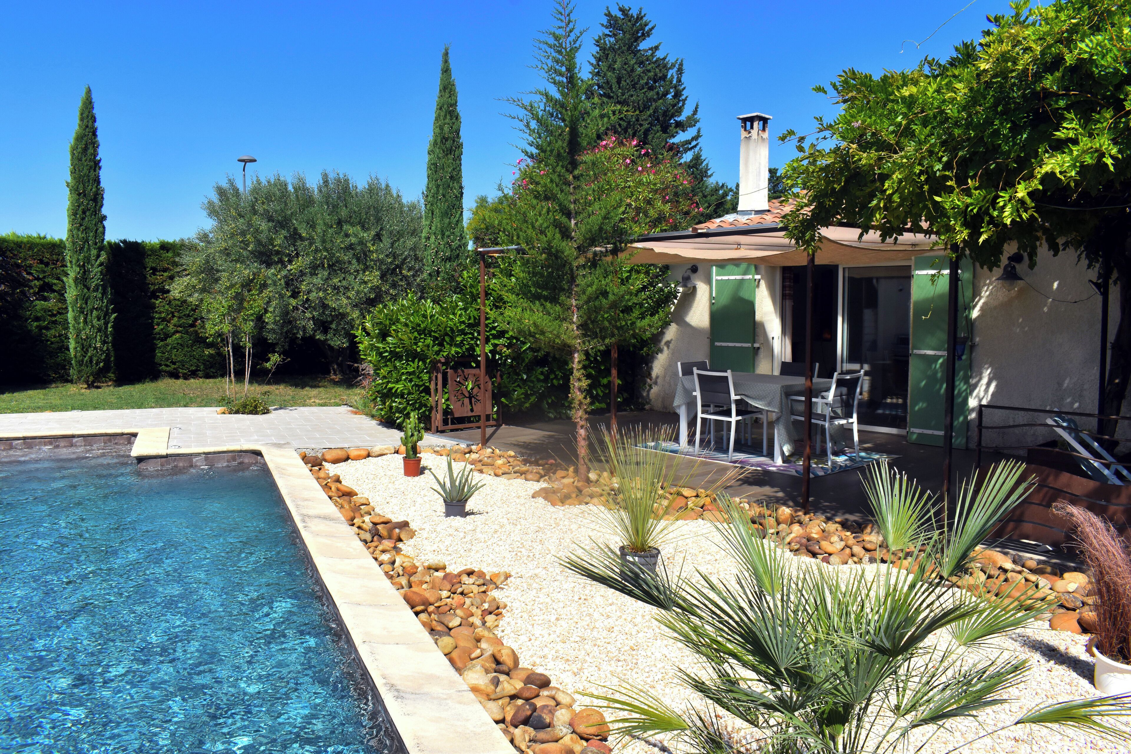 La maison et  sa piscine