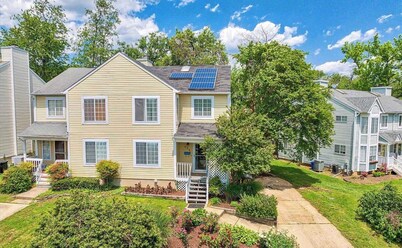 Adorable home steps from Navy stadium!