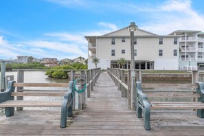Property grounds - 🐬Water Views🐶Dogs Welcome🌞Walk to Beach🌴Heated Pool/Fishing Dock (Indian Shores)