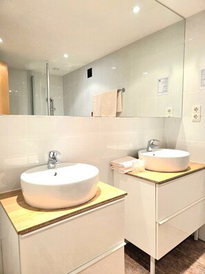 Bathroom - Hotel Pause (Hofheim am Taunus)