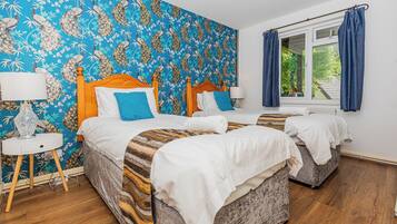 3 bedrooms, iron/ironing board, Internet, bed sheets