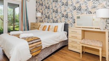 3 Schlafzimmer, Bügeleisen/Bügelbrett, Internetzugang, Bettwäsche